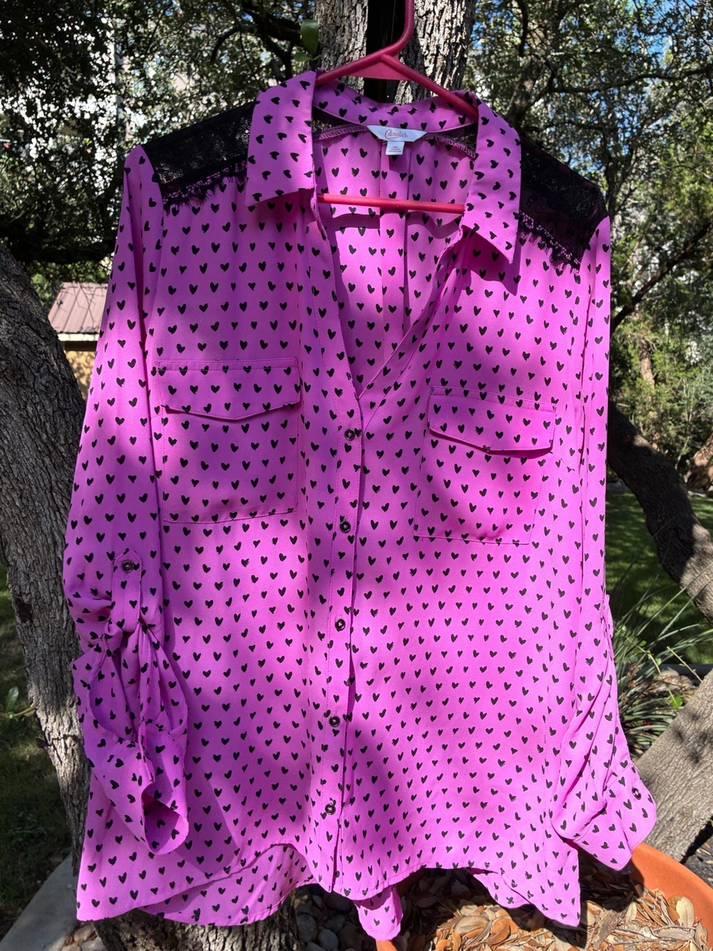 Fuchsia Heart Print Button-Up Blouse with Lace Yoke Women’s XL